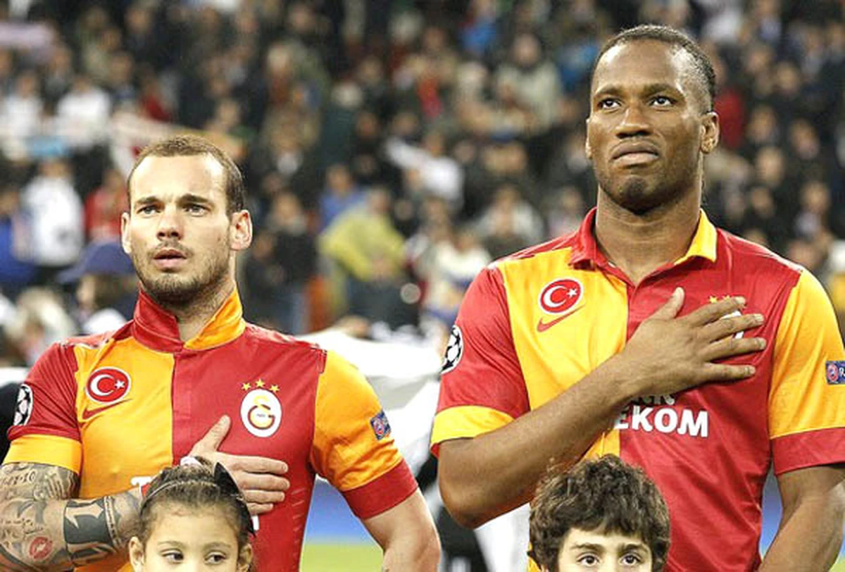 Galatasaray: Lời chia tay của Drogba và Sneijder