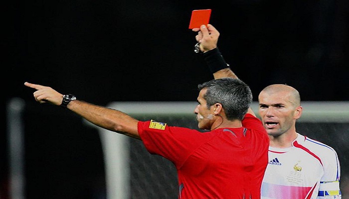 Các lỗi thẻ đỏ trong bóng đá - Ý nghĩa và hình phạt